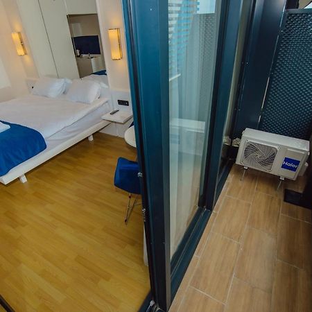 V. Orbi City Appartement Batoemi Buitenkant foto