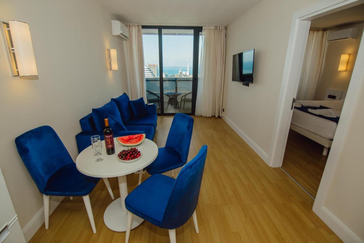 V. Orbi City Appartement Batoemi Buitenkant foto