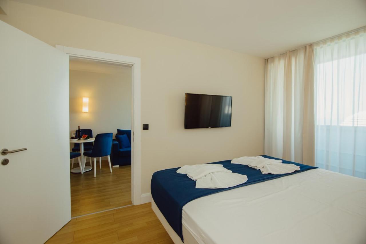 V. Orbi City Appartement Batoemi Buitenkant foto