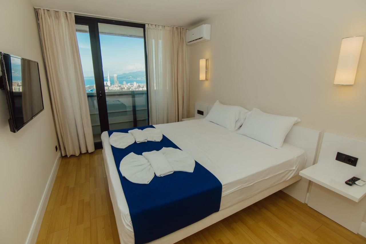 V. Orbi City Appartement Batoemi Buitenkant foto