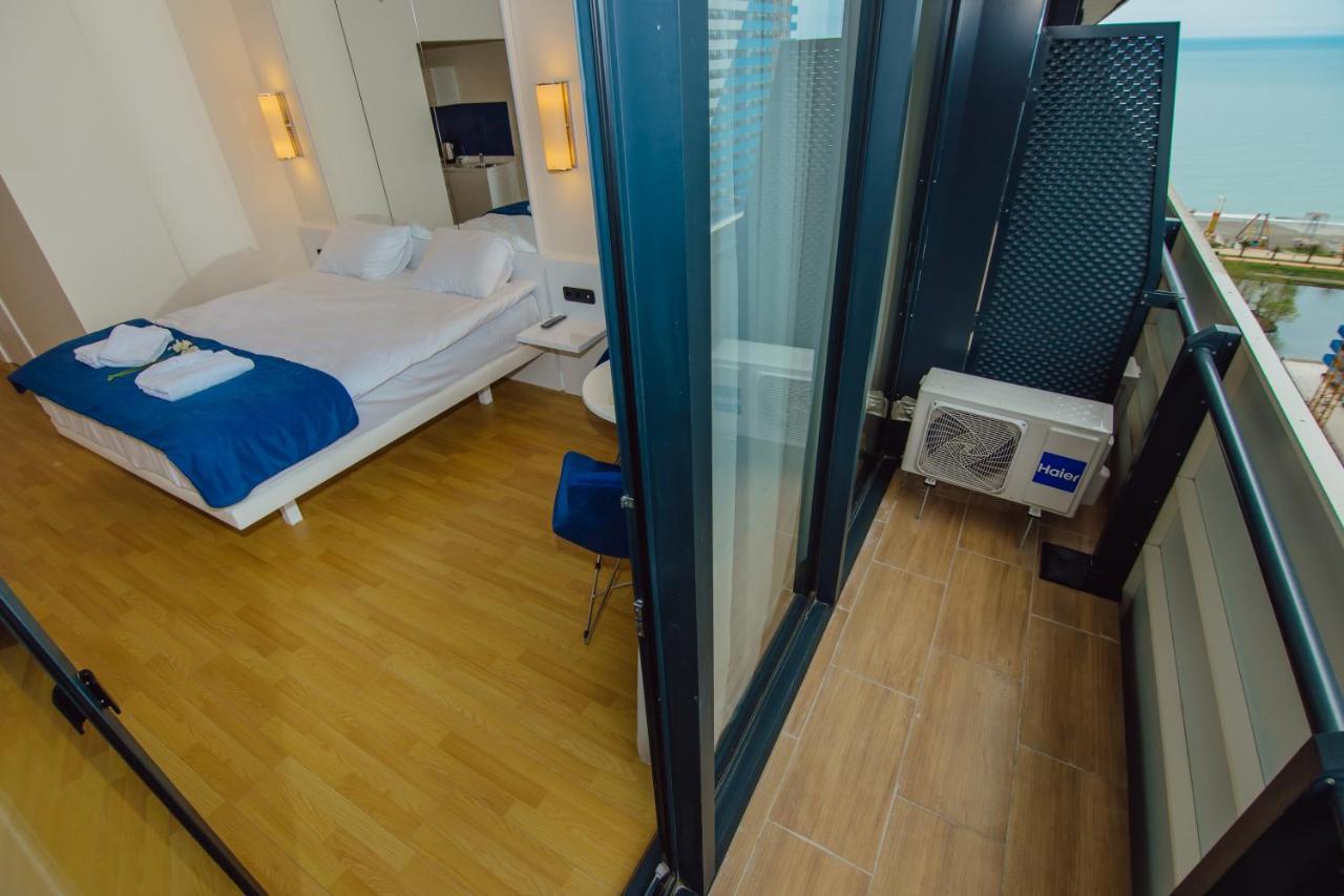 V. Orbi City Appartement Batoemi Buitenkant foto
